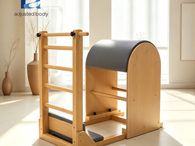 Beech Barrel & Metal Ladder — A005
