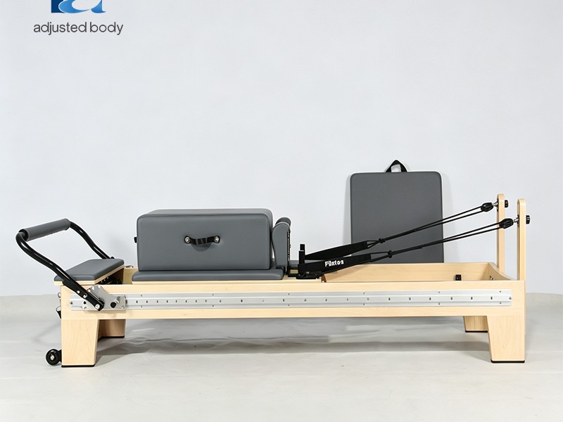 Maple Reformer with Sliding Bar — A017