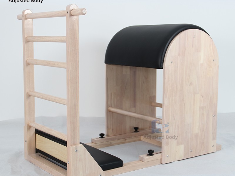 Oak Barrel & Wooden Ladder — A025