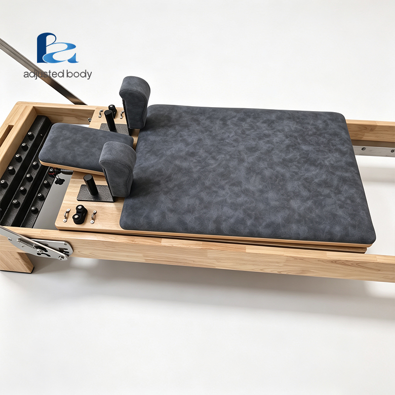 Oak Reformer with Swivel Carriage — 旋转3