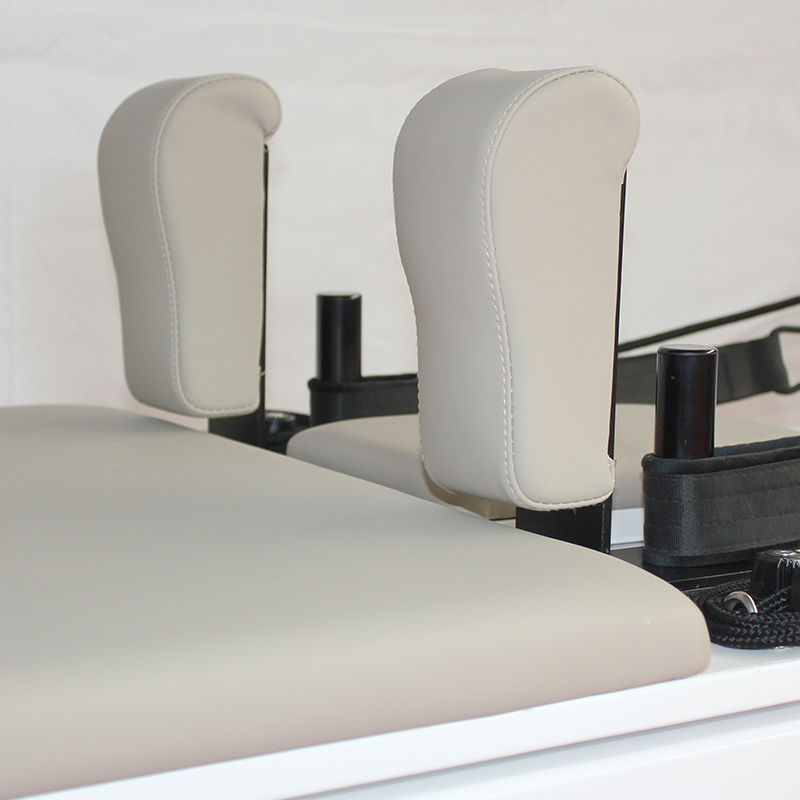 Oak White Reformer with Full Tower — 肩枕