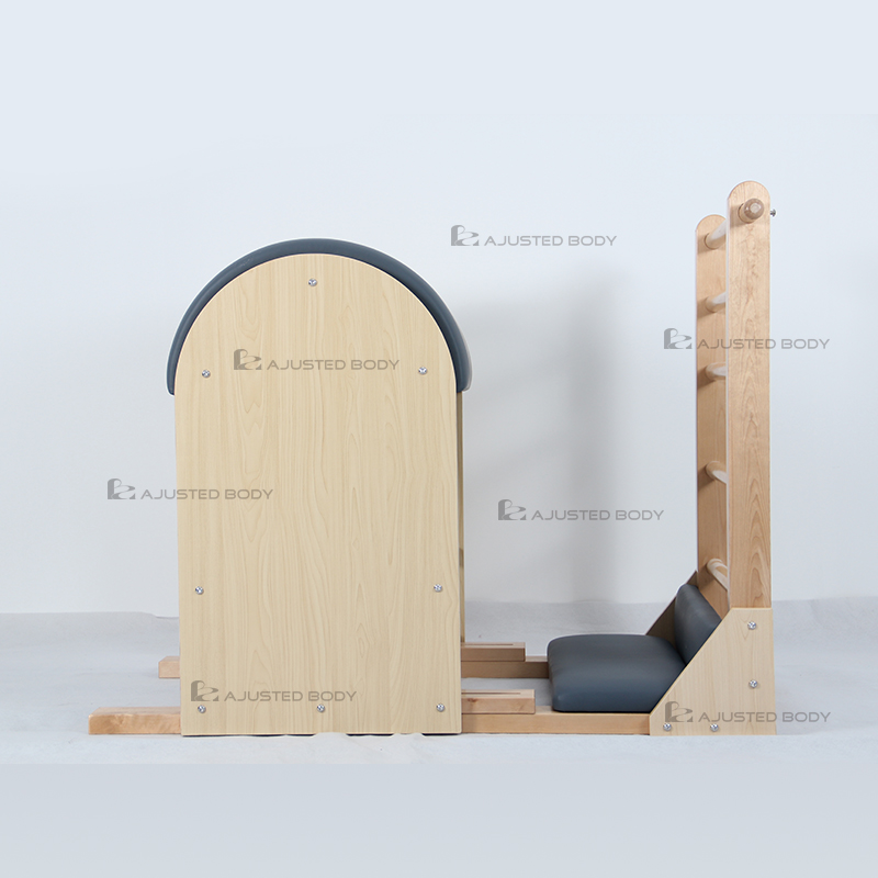 Maple Barrel & Wooden Ladder — 1