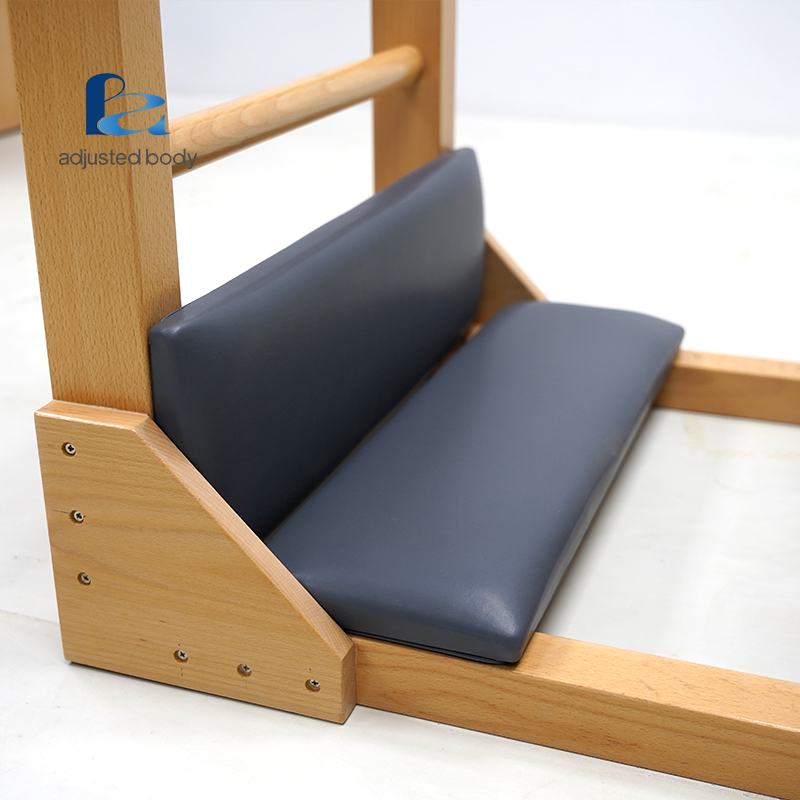 Beech Barrel & Metal Ladder — 4