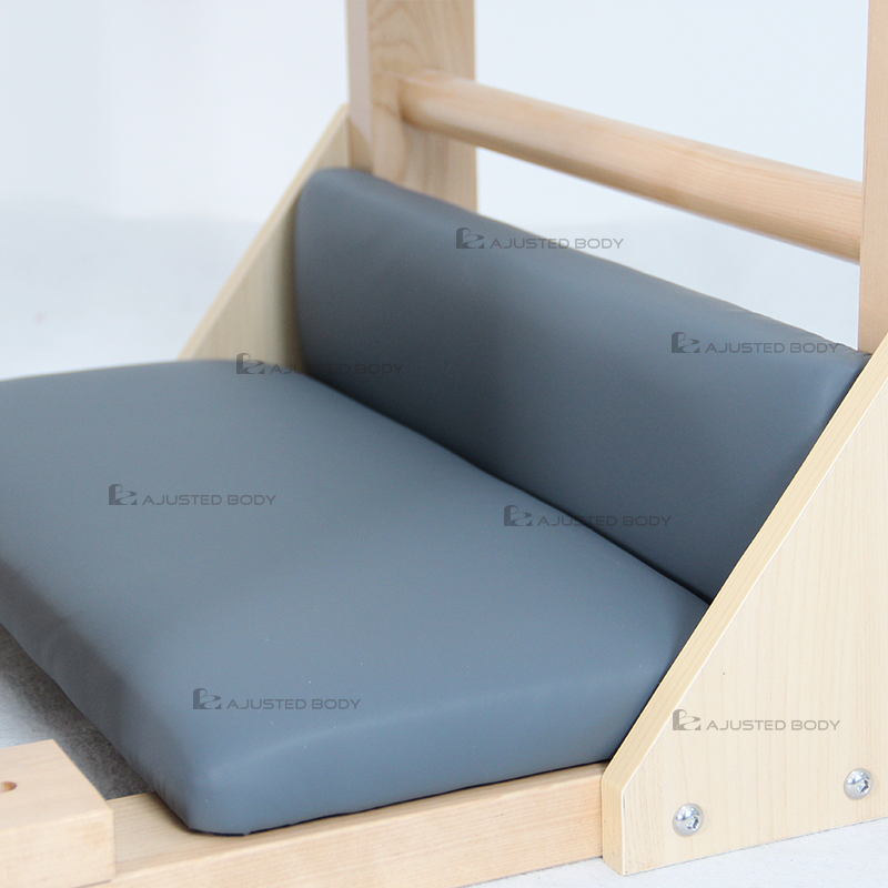 Maple Barrel & Wooden Ladder — 5